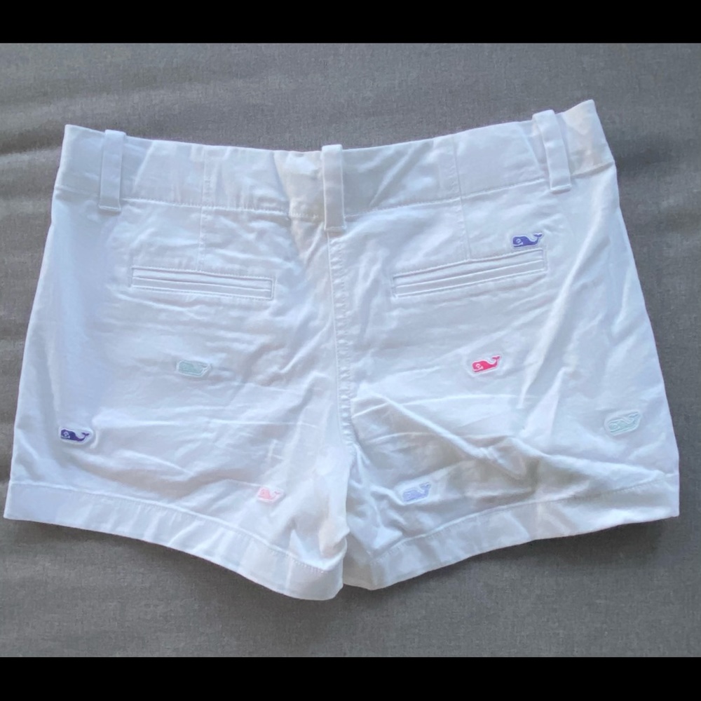 White vineyard vines shorts